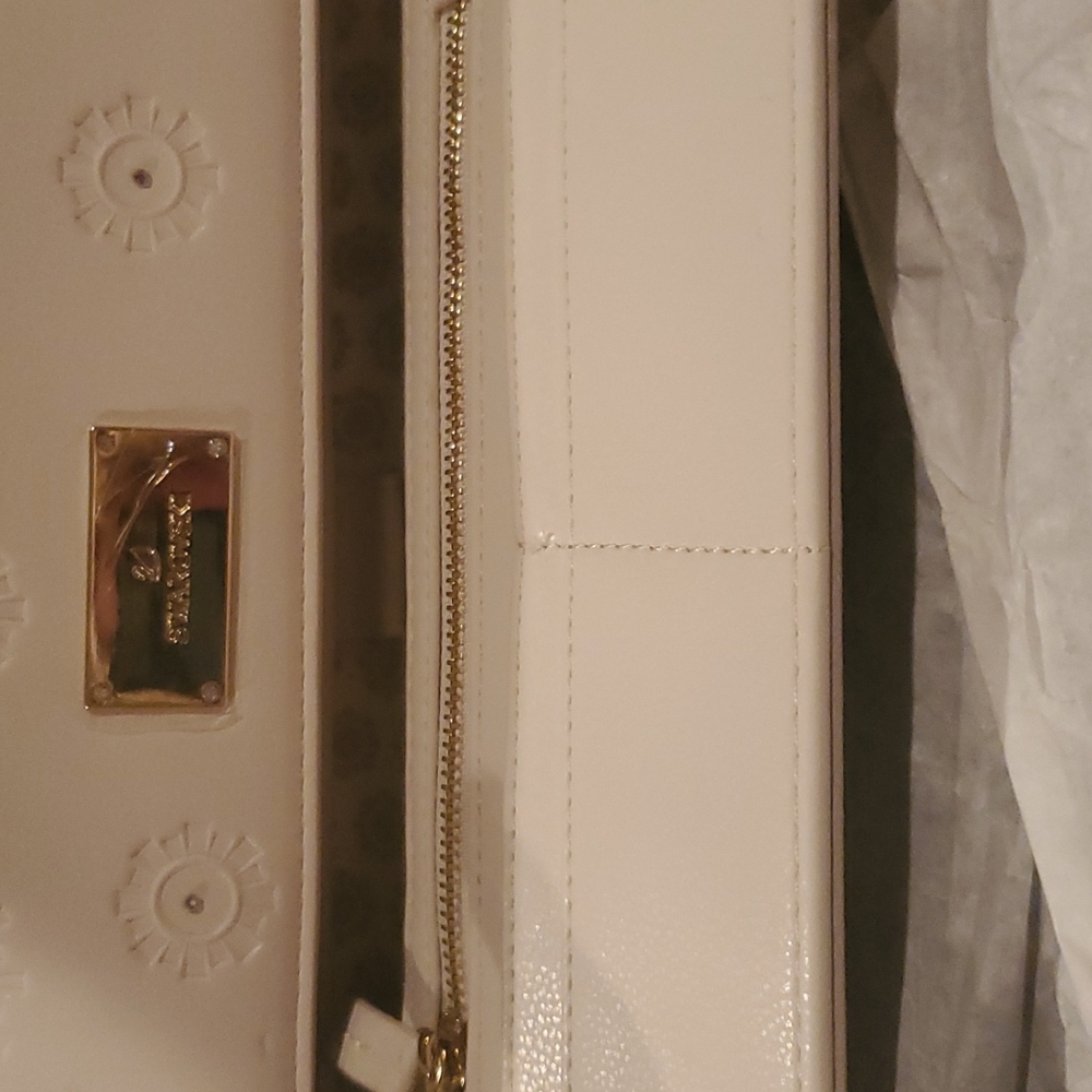 Swarsowski travel wallet new in box creme  wristlet comes off carries all boxed - Picture 6 of 9